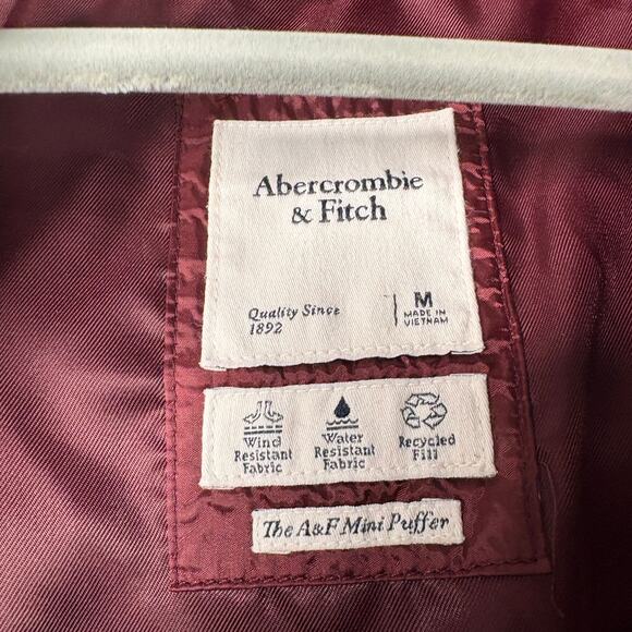Abercrombie & Fitch A&F Satin Mini Puffer Jacket Sz M Burgundy Red Coat - Picture 12 of 13